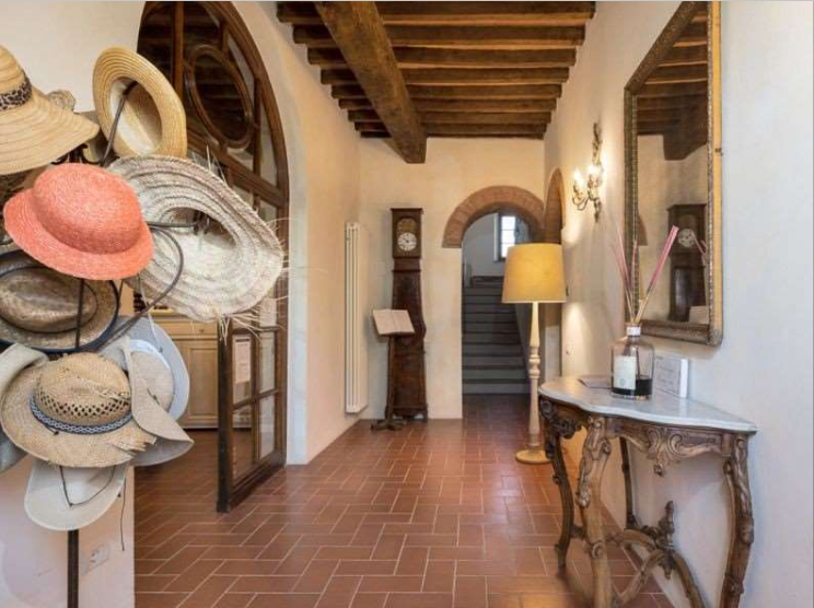 Beautiful farm in the heart of the Chianti Classico 10